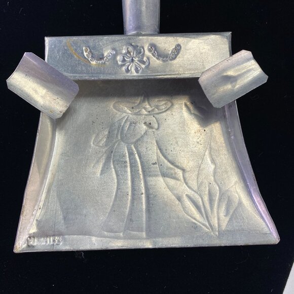 Vintage Mexico Folk Art Stamped Aluminum Dustpan Ashtray - Picture 2 of 11